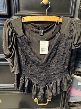 Forever 21 Black Lace Peplum V-Neck Top